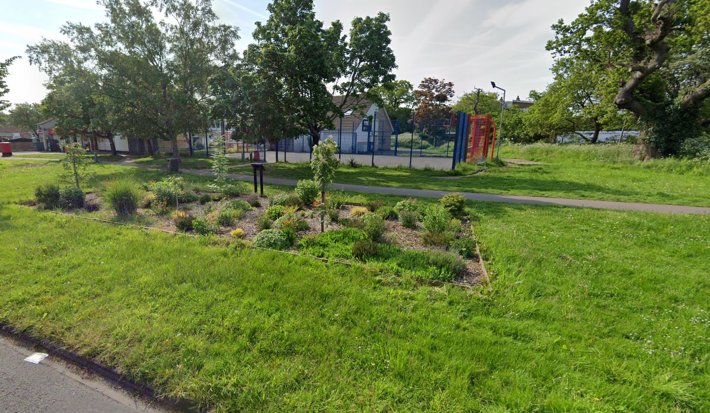 Police search for man with stab wound in Bournemouth